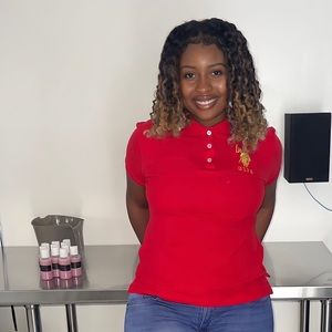 Meet your Posher, Zakeya